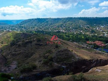 Terreno en venta en Las Cañadas Zapopan con uso de suelo