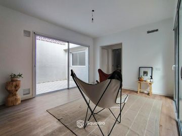 VENTA | PERMUTA - Casa de pasillo 2 dormitorios, 2 patios y terraza - Barrio Lourdes, Rosario.