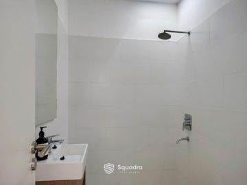 VENTA | PERMUTA - Casa de pasillo 2 dormitorios, 2 patios y terraza - Barrio Lourdes, Rosario.