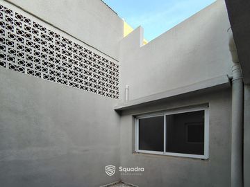 VENTA | PERMUTA - Casa de pasillo 2 dormitorios, 2 patios y terraza - Barrio Lourdes, Rosario.