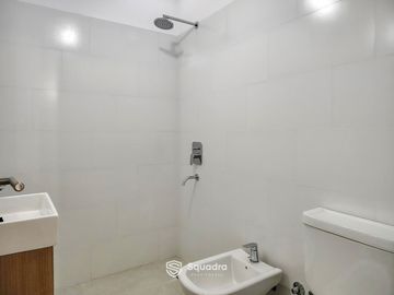 VENTA | PERMUTA - Casa de pasillo 2 dormitorios, 2 patios y terraza - Barrio Lourdes, Rosario.