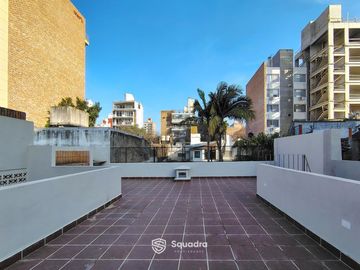 VENTA | PERMUTA - Casa de pasillo 2 dormitorios, 2 patios y terraza - Barrio Lourdes, Rosario.