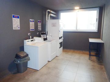 Monoambiente con balcón