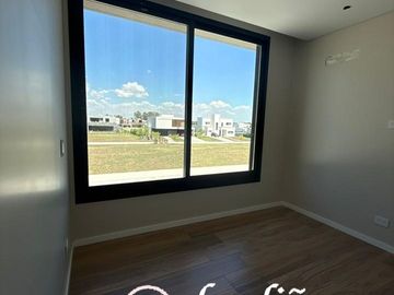 Casa en Canning Chico