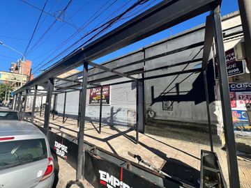 Local en Moron