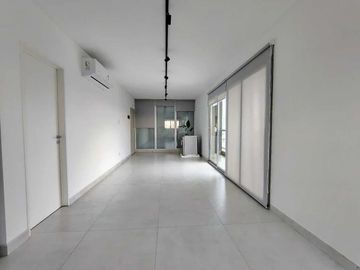 Departamento de categoria de 2 ambientes en Lanús Este