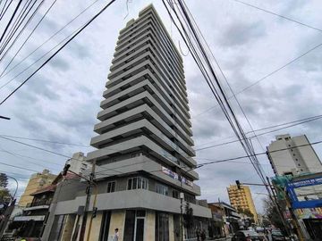 Departamento de categoria de 2 ambientes en Lanús Este