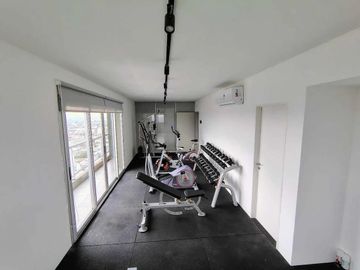 Departamento de categoria de 2 ambientes en Lanús Este