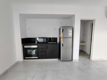 Departamento de categoria de 2 ambientes en Lanús Este