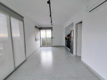 Departamento de categoria de 2 ambientes en Lanús Este