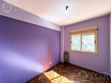 Venta Departamento 3 ambientes con cochera balcón y Baulera en Flores