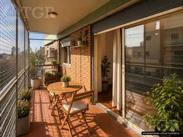 Venta Departamento 3 ambientes con cochera balcón y Baulera en Flores