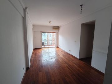 Departamento - 3 Amb.  75 mts  Piso 7 