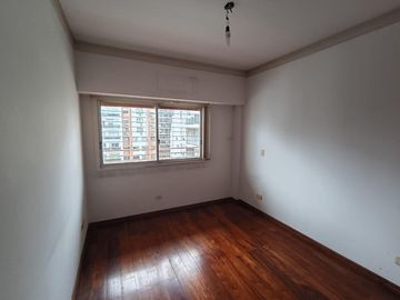 Departamento - 3 Amb.  75 mts  Piso 7 