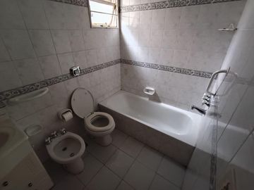 Departamento - 3 Amb.  75 mts  Piso 7 