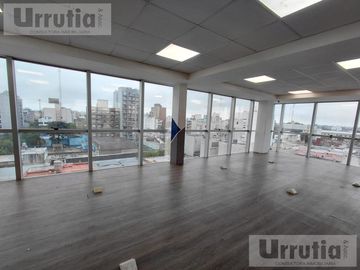 OFICINAS -MORON PREMIUM-CON COCHERA Y BAULERA