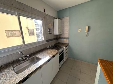 Departamento 2 Ambientes Luminoso en Venta en Flores