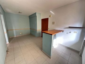 Departamento 2 Ambientes Luminoso en Venta en Flores