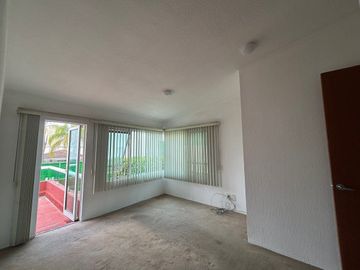 Venta Casa en Juriquilla Fraccionamiento con solo 10 casas