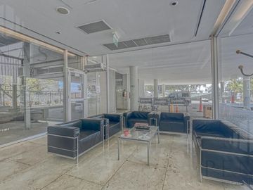 Formidable Oficina corporativa en Block 1700 m2 AMOBLADA - CATEGORÍA 32 cocheras
