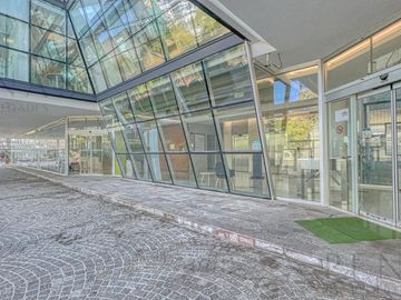 Formidable Oficina corporativa en Block 1700 m2 AMOBLADA - CATEGORÍA 32 cocheras