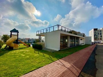 Casa en RENTA Zibatá frente al parque Jamadi