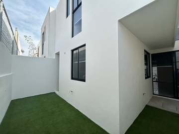 Casa en RENTA Zibatá frente al parque Jamadi