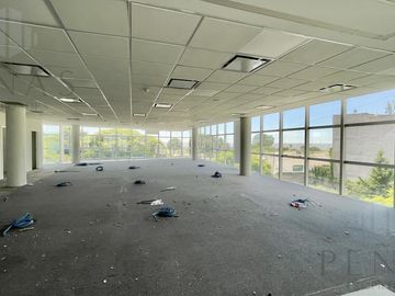 Alquiler Piso corporativo en Vicente López Oficina amoblada AAA Categoría 16 cocheras