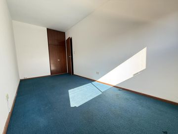 Departamento de 3 dormitorios en venta en el centro de la ciudad