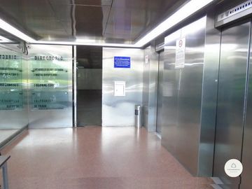 Renta Oficina con Terraza | Recepción + 6 Oficinas | Desde $230/m²