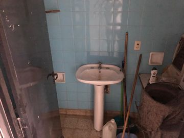 Casa + Local comercial a la venta