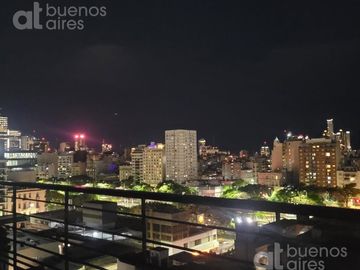 Monoambiente con balcón y amenities en alquiler temporario en Monserrat