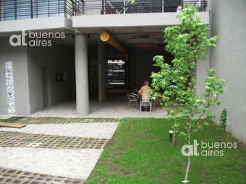 Monoambiente con balcón y amenities en alquiler temporario en Monserrat