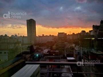 Monoambiente con balcón y amenities en alquiler temporario en Monserrat