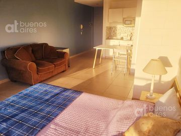 Monoambiente con balcón y amenities en alquiler temporario en Monserrat