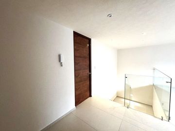 CASA EN VENTA REMODELADA UN 100% EN CIUDAD SATÉLITE, NAUCALPAN DE JUÁREZ