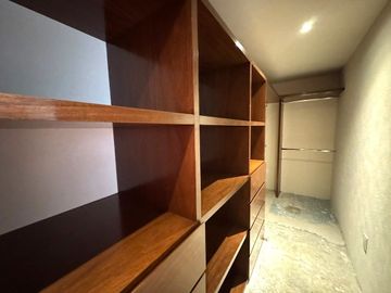 CASA EN VENTA REMODELADA UN 100% EN CIUDAD SATÉLITE, NAUCALPAN DE JUÁREZ