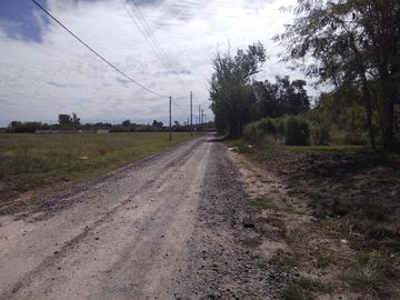 VENTA CASA QUINTA 4 AMBIENTES PARADA ROBLES