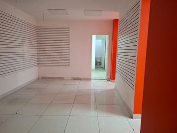 Se renta local en el centro histórico (tacuba 74)