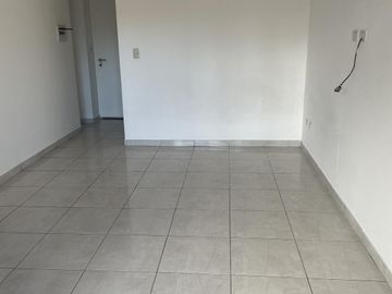 Departamento monoambiente en alquiler en Lanús Este