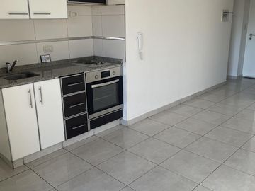 Departamento monoambiente en alquiler en Lanús Este