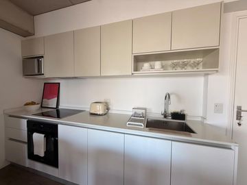 Departamento de 3 ambientes amoblado en alquiler en Quartier del Bajo