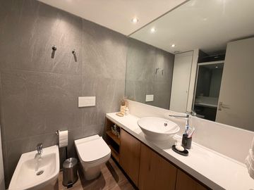 Departamento de 3 ambientes amoblado en alquiler en Quartier del Bajo