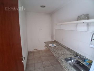 Depósito - Local - Constitución