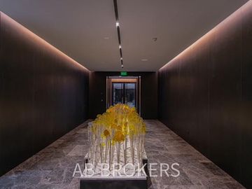 ALQUILER DEPAMPA - Departamento 2 ambientes AMOBLADO CON ESCRITORIO y cochera - Seg 24 hs