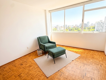 Departamento en renta en la  Del Valle, semi amueblado