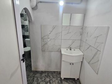 Alquiler. Local 40 m2 en Caseros