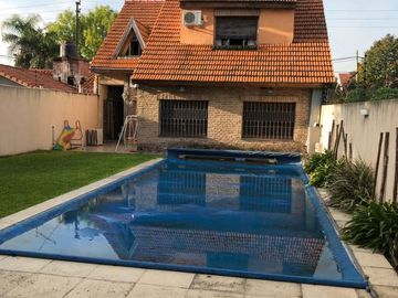 Casa 6 ambientes en venta en Ituzaingó Sur