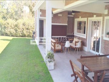 D. Esteche realty