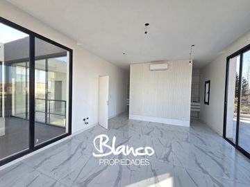 Casa en Alquiler en Haras Santa Maria, Escobar, G.B.A. Zona Norte, Argentina
